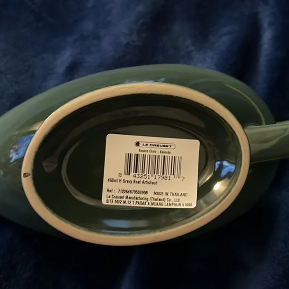 Le Creuset Green Gravy Boat new 9.5 inches New with tag - Picture 3 of 4